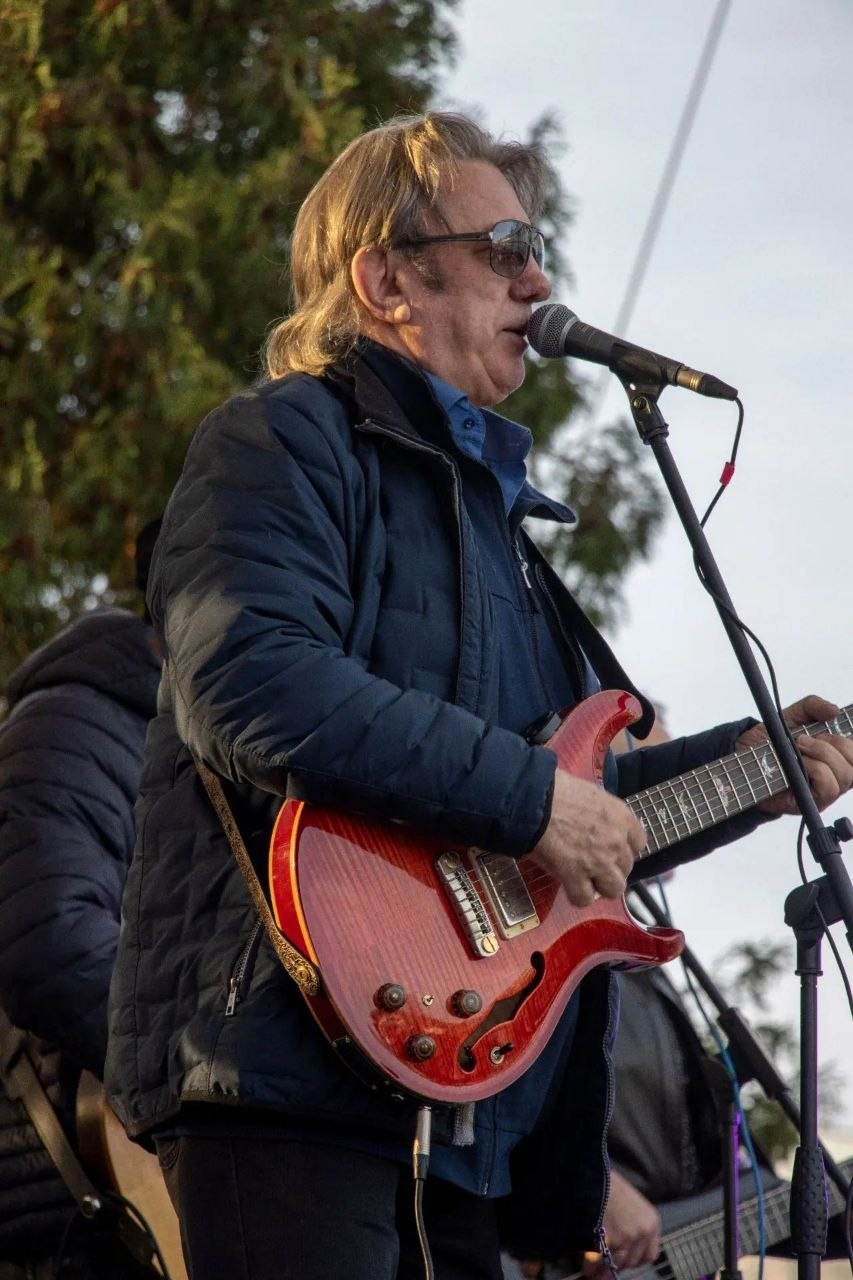 lIVT1Z9B-_NjX-iZ.jpg